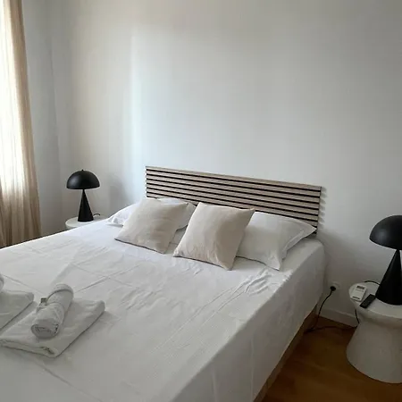 Le Lazare Historic Center & Royal Canal Appartement