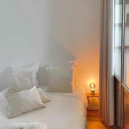 Le Lazare Historic Center & Royal Canal Appartement